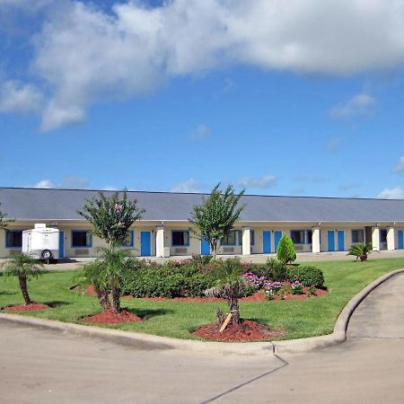 אנגלטון Relax Inn & Suites מראה חיצוני תמונה